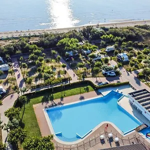 3* 假日公园 Miramare Village