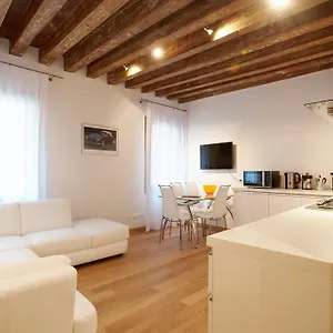 Appartement The Lion's House Apt2