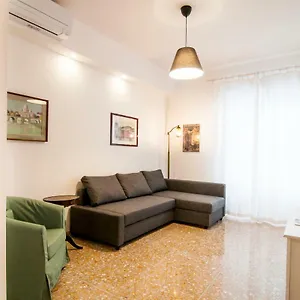 https://san-pietro-bright-apartment.it-romehotels.com